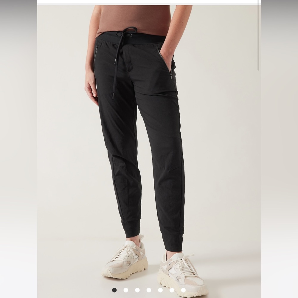 NWT Athleta Trekkie North Jogger